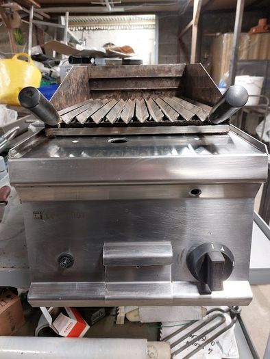 Tecnoinox Refurbished Lava Stone Gas Char Grill (top version) GR35G7