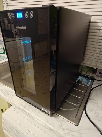 Wine chiller