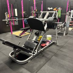 Leg press machine/Curve threadmills