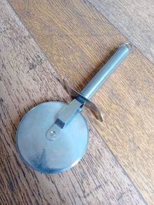 Pizza Cutter