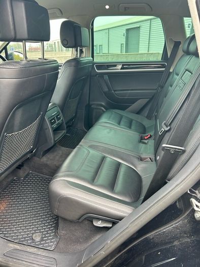 Volkswagen Touareg Crewcab