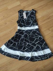 BNWT dress size M