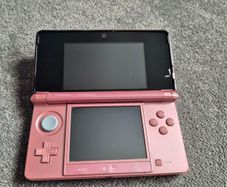 Pink nintendo 3ds