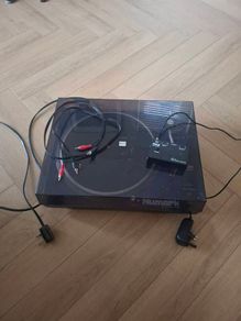 One Numark TT 1700 - Blue - Belt Drive