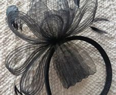 Black feather fascinator