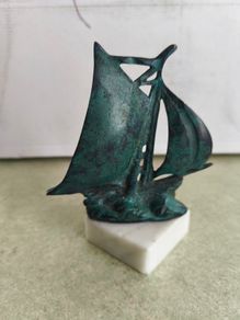 Vintage from the 1970s green matel could be copper  yacht, retro brass boat, brass figurine on marble plinth. could be uesed as  Paperweight, or decortive.