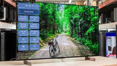 LG Bundle C4 Oled tv and US70TR soundbar