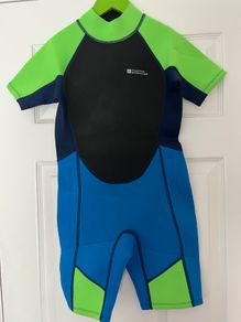 Mountain warehouse wetsuit 9-10yrs