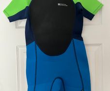 Mountain warehouse wetsuit 9-10yrs