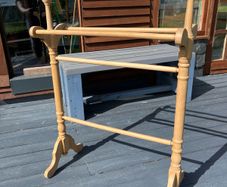 Vintage blanket/towel stand
