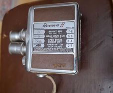 Movie camera Revere 8