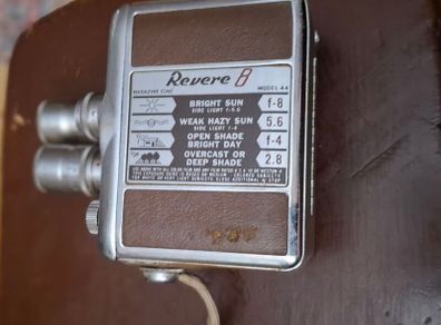 Movie camera Revere 8