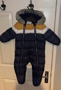 Winter suit 6-9 months