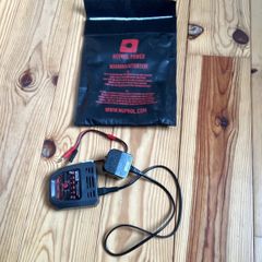 Airsoft Lipo Bag and charger