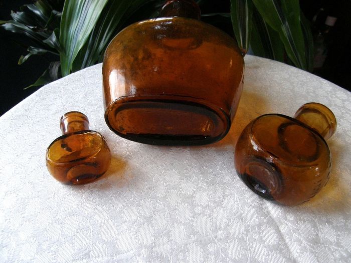 Set of 3 Antique Amber Glass Bottles - OXO 16oz & Bovril 2oz & 1/2oz. c.1900-1930. Excellent Antique Condition