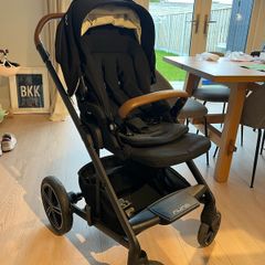 Nuna Mixx Pushchair Stroller and Pipa Next car seat/base