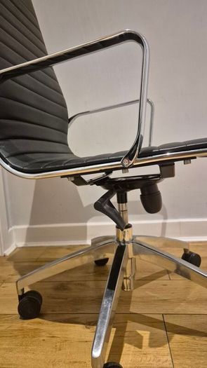 Eames Style Ribbed High Back Office Chair Black/Chrome