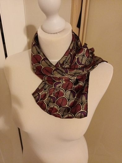 Lovely Art deco inspired scarf