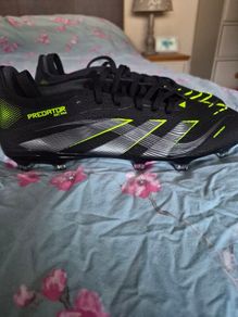 mens football boots size 8