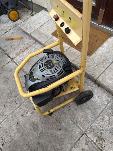 Petrol power washer