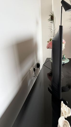 Samsung 32 inch T4300 HD Smart TV