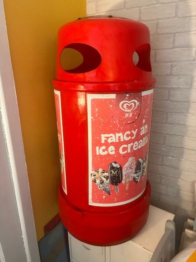 Retro HB commercial bin