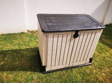 Garden storage box