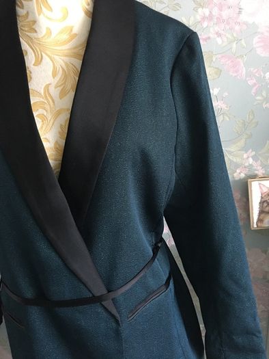 H&M long blazer, new. Size M