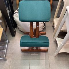 kneeling stool