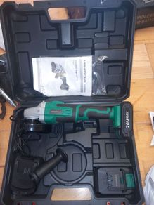 Battery angle grinder