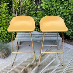 2 Kitchen bar stools