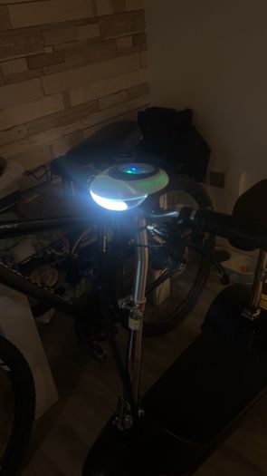 Electric mobility scooter
