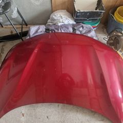 Nissan qashqai Bonnet 2015 red