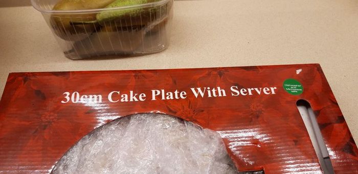Christmas Cake Plate with Cake Slice/Server