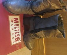 Mustang boots