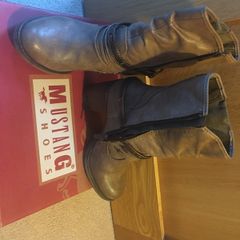 Mustang boots