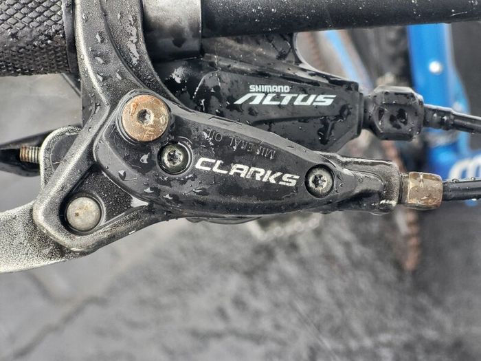 Mountain Carerra Vulcan Oil Disc Brakes No Offers