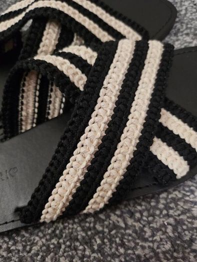 Flat Sandals UK7 New with tags