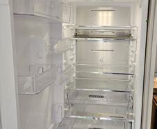 Whirlpool integrated fridge and freezer