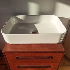 Sonas Avanti rectangular basin