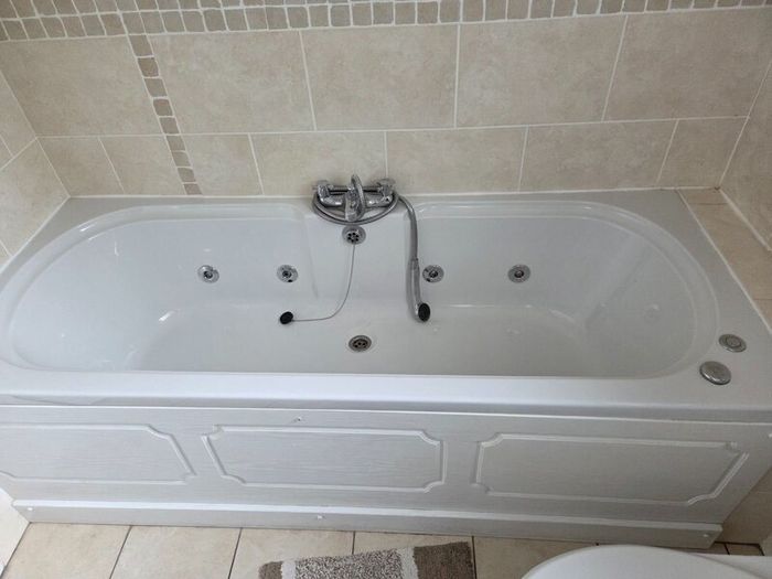 bathroom jacuzzi bath  WC &  Wash Hand Basin