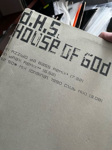 10e each Techno 12" vinyl