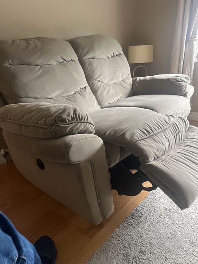 Sofa 3 seater & 2 seater, electric recliner.