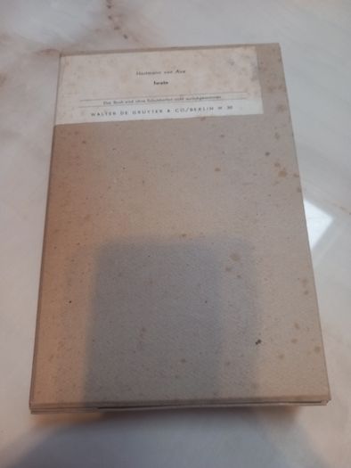 Hardback of Iwein poetry by Hartmann von Aue, in German, D18 post 8e
