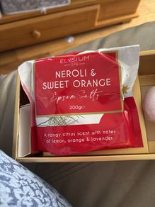 ELYSIUM spa epsom salts and bath bomb