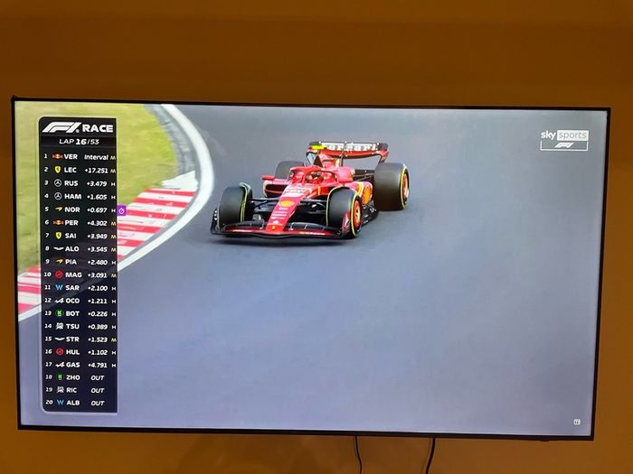 New Samsung 85inch Crystal UDH 4k TV