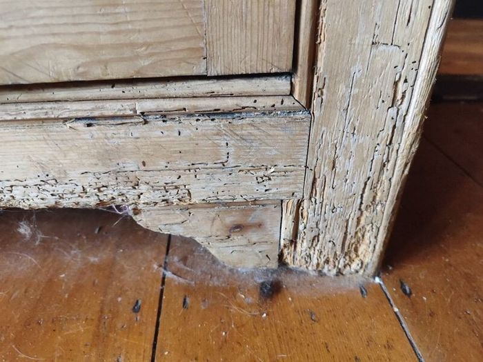 antique pitch pine dresser