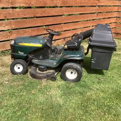 Ride on lawnmower