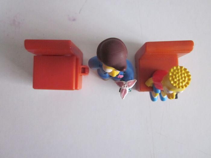 2008 Burger King  The Simpsons Bart+ Maggie Toy Couch