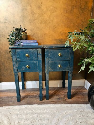 Bedside lockers